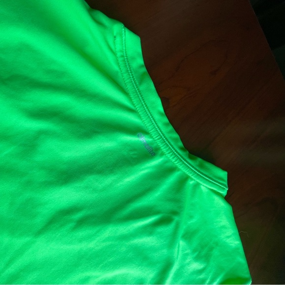 Adidas tee - Picture 5 of 7